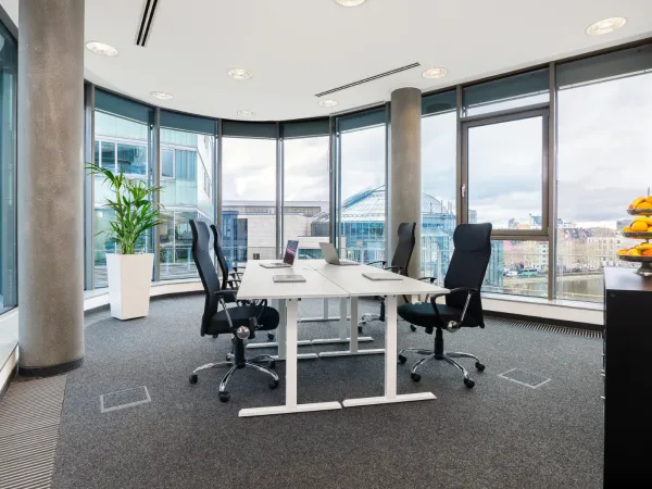 Abschließbares Büro in Köln (Neustadt-Nord) – Innovativer Coworking Space in Köln Neustadt-Nord am Mediapark — Bild 7