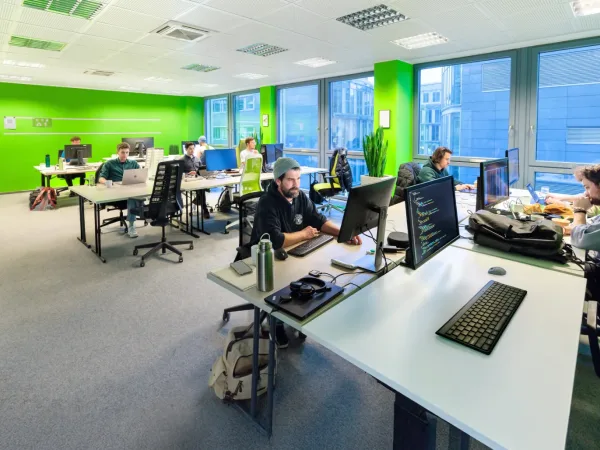 Abschließbares Büro in Köln (Neustadt-Nord) – Innovativer Coworking Space in Köln Neustadt-Nord am Mediapark — Bild 5