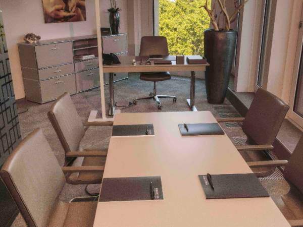Exklusive Büros & Coworking in Köln Altstadt-Süd am Rudolfplatz — Bild 3