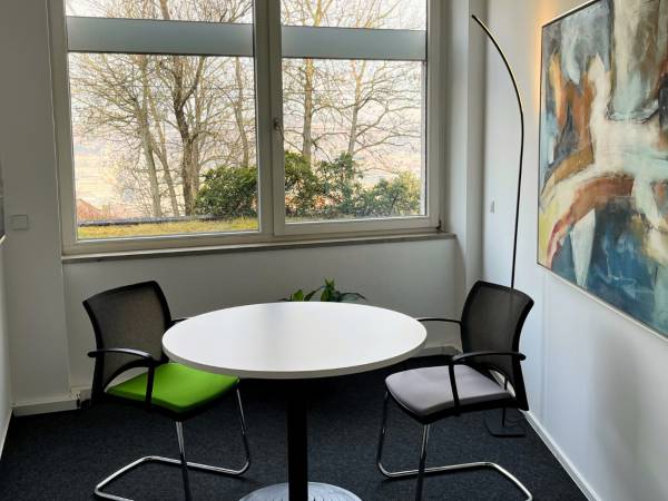 Flexibler Coworking Space in grünem Ambiente in Stuttgart-Gablenberg — Bild 2