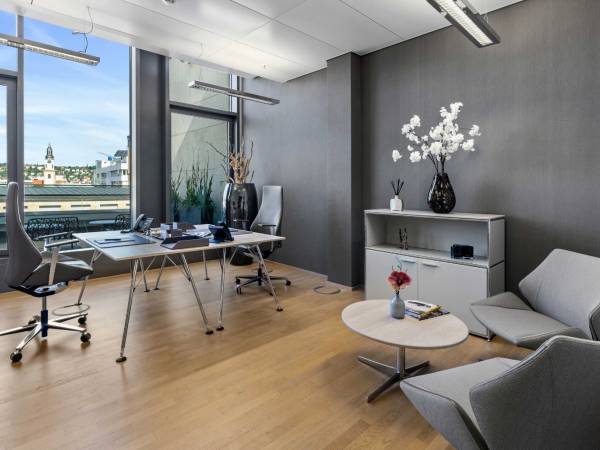 Moderner Coworking Space in Stuttgart-Mitte — Bild 1