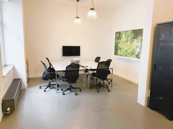 Helles Hinterhof-Loft für kreative Bürogemeinschaft in — Bild 3