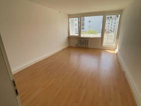 Rarität Büros zentral und neu renoviert für Pendler geeignet