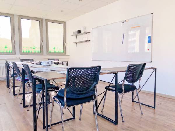 Vielseitige Räumlichkeiten in Bürogemeinschaft in Frankfurt Bockenheim — Bild 1