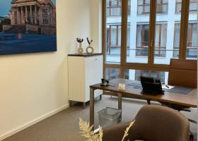 Chefbüro mit Besprechungsecke 2 Gäste
