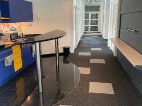 Multifunktionale Ausstellungs- und Büroflächen