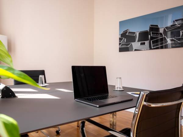 Modernes Coworking und repräsentative Büros in Berlin-Mitte — Bild 1