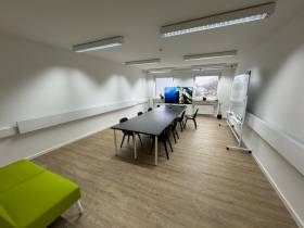 Schreibtischplatz in Garching bei München – All-Inclusive & flexibel