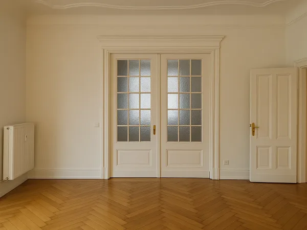 Abschließbares Büro in Berlin (Wilmersdorf) – Lichtdurchfluteter Büroraum im Altbau in Berlin-Wilmersdorf — Bild 1