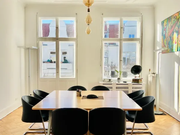 Abschließbares Büro in Berlin (Wilmersdorf) – Lichtdurchfluteter Büroraum im Altbau in Berlin-Wilmersdorf — Bild 3