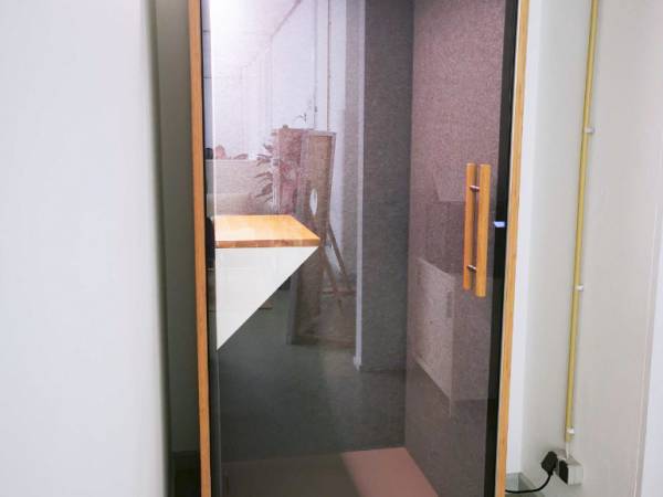 Abschließbares Büro in Berlin (Kreuzberg) – Helles, modernes Büro in belebtem Gewerbehof in Berlin-Kreuzberg — Bild 6