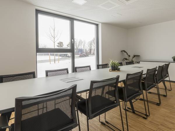 Helle Bürogemeinschaft im Neubau in Bruckmühl — Bild 2