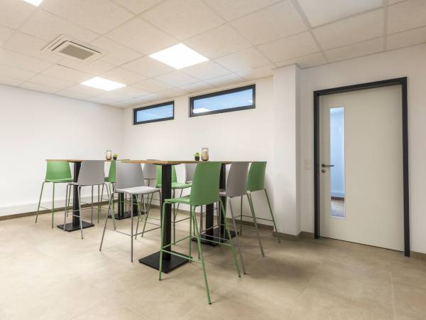 Helle Bürogemeinschaft im Neubau in Bruckmühl — Bild 5