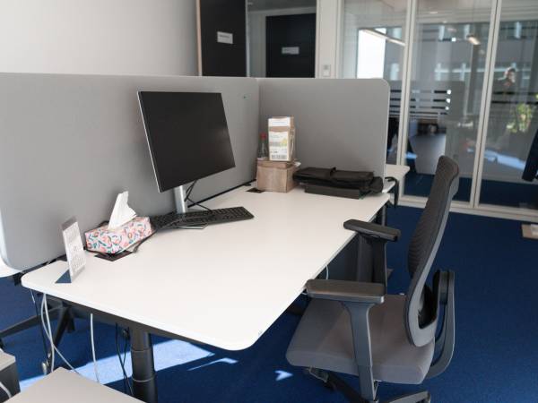 Bürofläche in Hamburg (Neustadt) – Voll ausgestattete Bürofläche in Hamburg-Neustadt mit Alsterblick — Bild 4