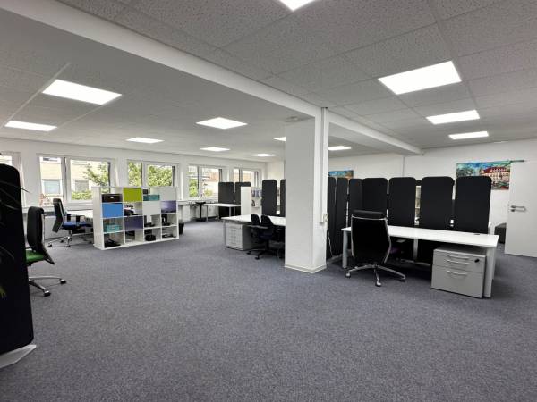 Büroraum / Arbeitsplätze im Coworking Space am Jahnplatz von Bielefeld — Bild 3