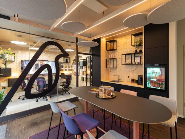 Kreativer und flexibler Multifunktionsraum in Freiburg-Güterbahnhof — Bild 4