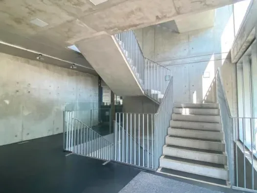 Abschließbares Büro in Düsseldorf (Flingern-Nord) – Platz für deine Ideen – 25 m² zur Untermiete oder Schreibtischplätze — Bild 3