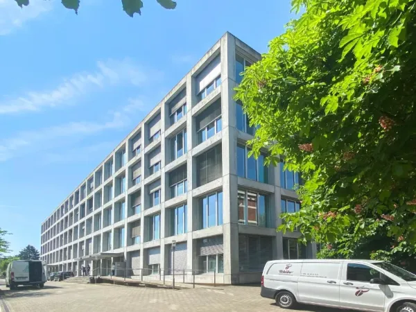 Abschließbares Büro in Düsseldorf (Flingern-Nord) – Platz für deine Ideen – 25 m² zur Untermiete oder Schreibtischplätze — Bild 5