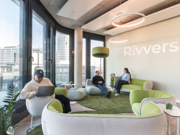 Moderne Büros & Coworking Spaces mit Terrassenblick in Frankfurt am — Bild 2