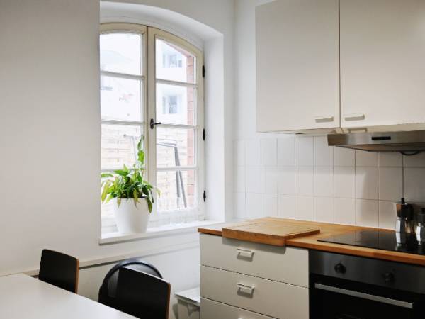 Moderner Coworking Arbeitsplatz mit Garten in Berlin-Neukölln — Bild 6