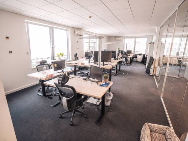 Bürofläche in Hamburg (Neustadt) – Moderne Bürogemeinschaft mit Dachterrasse in Hamburg-Neustadt — Bild 2
