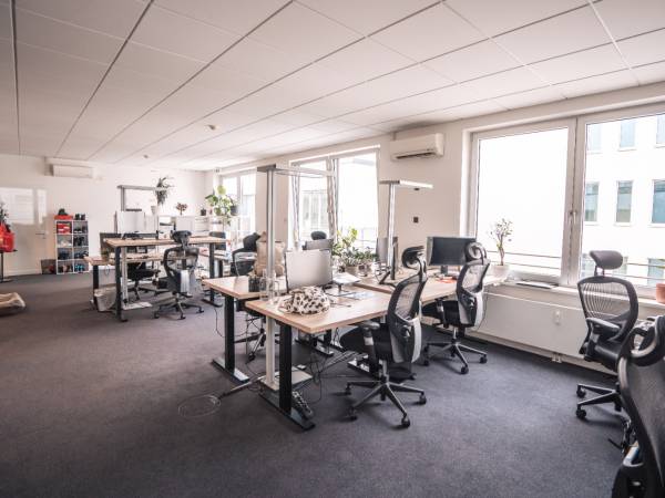 Bürofläche in Hamburg (Neustadt) – Moderne Bürogemeinschaft mit Dachterrasse in Hamburg-Neustadt — Bild 1