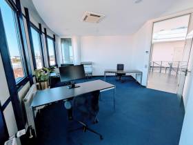 Büro im Turm mit Blick über Böblingen
