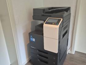 Besprechungsraum & Büro in Bürogemeinschaft