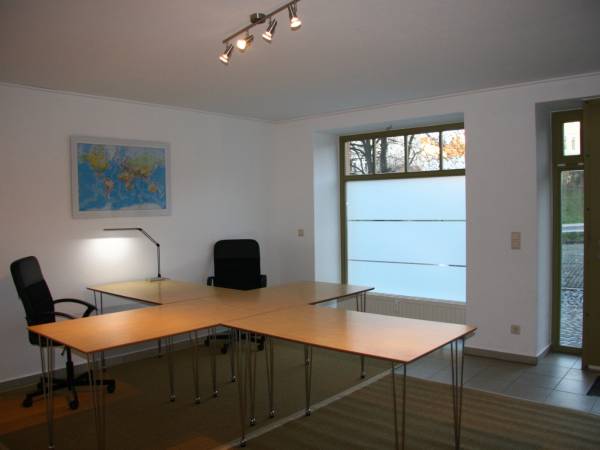 Abschließbares Büro in Görlitz (Innenstadt) – Zentral aber ruhig gelegenes Büro mit Schaufenster — Bild 1