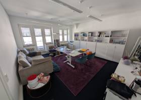 Büro (mit Einrichtung des aktuellen Mieters)