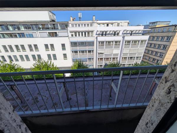 Schöner Büroraum in eingespielter Büro-WG in Stuttgart-Mitte — Bild 4
