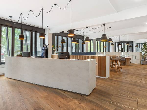 Modernes Business Center & Coworking in München-Berg am Laim mit — Bild 1