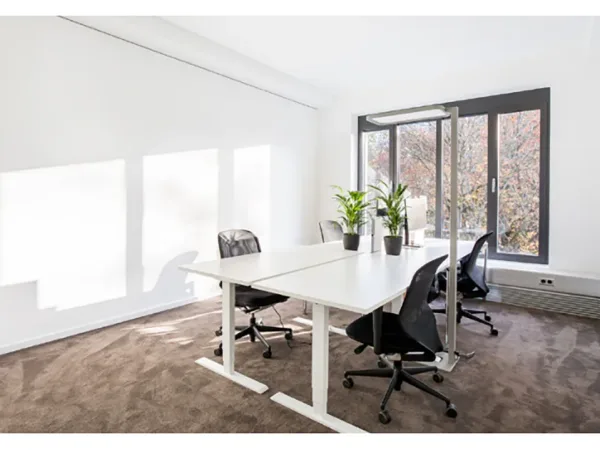 Abschließbares Büro in München (Schwabing-Freimann) – Neu renovierte Bürogemeinschaft in Schwabing-Freimann, München — Bild 1