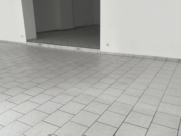 Bürofläche in Kamen – Großzügige, frisch renovierte Bürofläche in Kamen-Zentrum — Bild 4