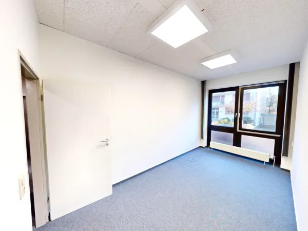 Abschließbares Büro in Hamburg (Uhlenhorst) – Ruhige Bürogemeinschaft in Hamburg-Uhlenhorst — Bild 2