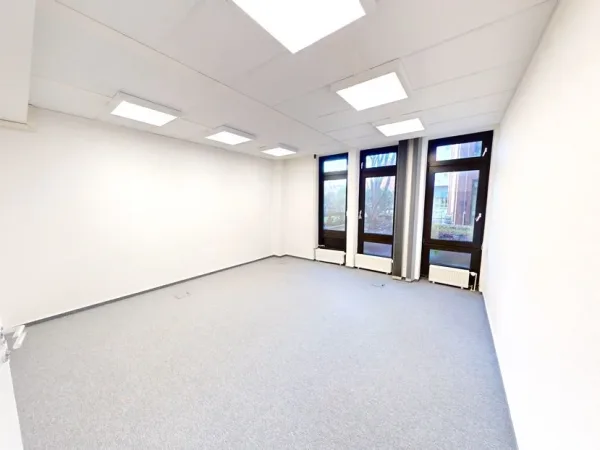 Abschließbares Büro in Hamburg (Uhlenhorst) – Ruhige Bürogemeinschaft in Hamburg-Uhlenhorst — Bild 4