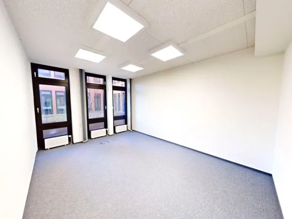 Abschließbares Büro in Hamburg (Uhlenhorst) – Ruhige Bürogemeinschaft in Hamburg-Uhlenhorst — Bild 6
