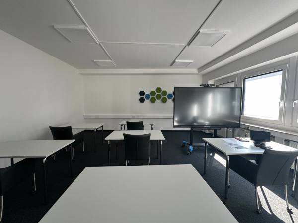 Büroraum / Arbeitsplätze im Coworking Space am Jahnplatz von Bielefeld — Bild 1