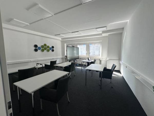 Büroraum / Arbeitsplätze im Coworking Space am Jahnplatz von Bielefeld — Bild 2