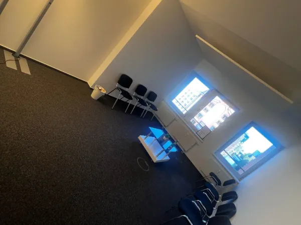 Abschließbares Büro in Hamburg (Hammerbrook) – Moderne Büroräume in Bürogemeinschaft in Hamburg Hammerbrook — Bild 2