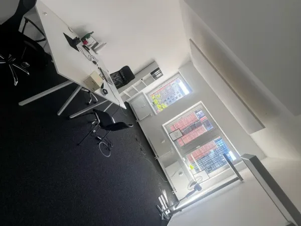 Abschließbares Büro in Hamburg (Hammerbrook) – Moderne Büroräume in Bürogemeinschaft in Hamburg Hammerbrook — Bild 3
