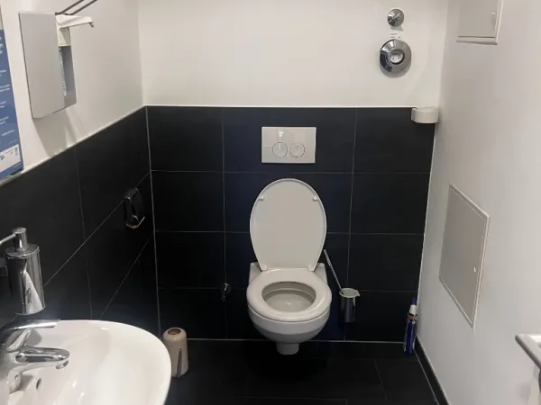 Abschließbares Büro in Hamburg (Hammerbrook) – Moderne Büroräume in Bürogemeinschaft in Hamburg Hammerbrook — Bild 7