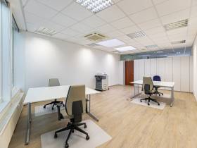 Zentrales Büro mit Ausblick