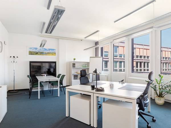 Flexibler Business Center & Coworking Space in München-Messestadt Riem — Bild 1