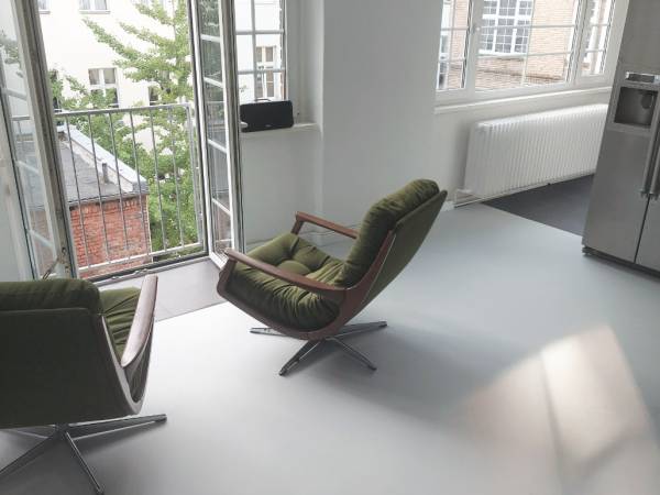 Helle Bürogemeinschaft mit historischem Flair in Berlin-Charlottenburg — Bild 4