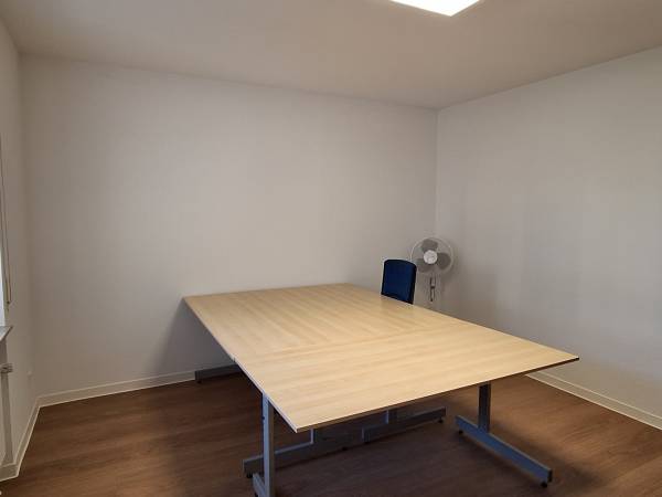 Ruhige Bürogemeinschaft mit möblierten Räumen in Chemnitz-Sonnenberg — Bild 4