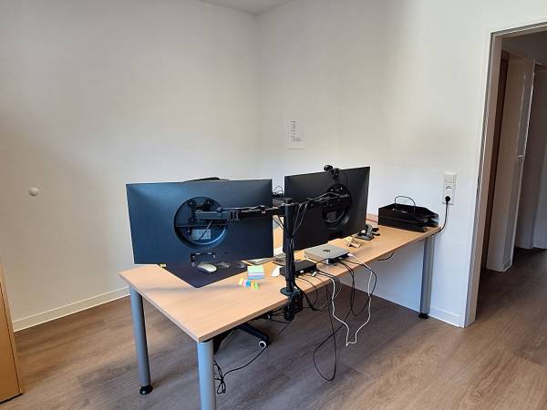 Ruhige Bürogemeinschaft mit möblierten Räumen in Chemnitz-Sonnenberg — Bild 7