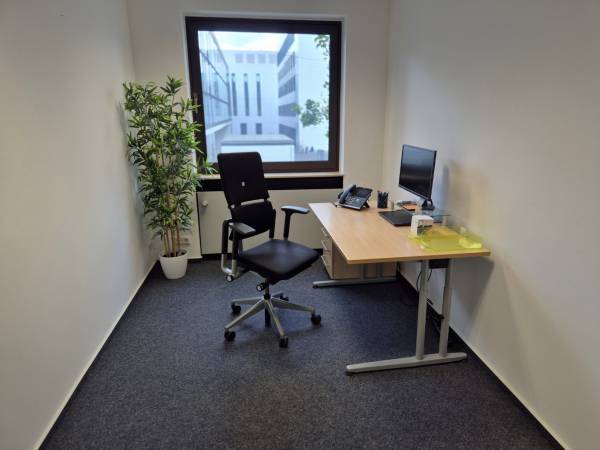 Moderne und helle Büroräume in Darmstadt-Mitte — Bild 4