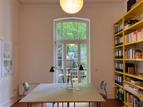 Büroplatz frei in Kölner Bürogemeinschaft in wunderschönem Altbau