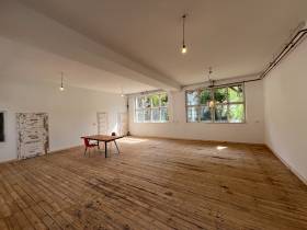 Perfekt für Coworking, Kreativprojekte oder Workshops